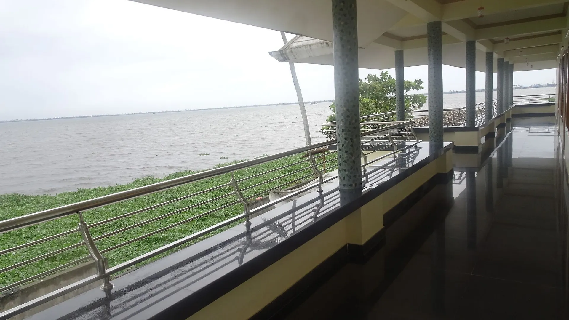 Cosy Lake Villa Alappuzha
